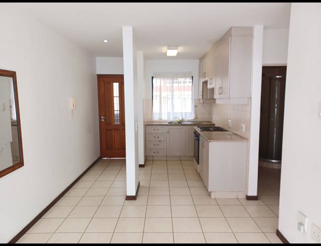 2 BEDROOM APARTMENT RENTED IN ESSENWOOD